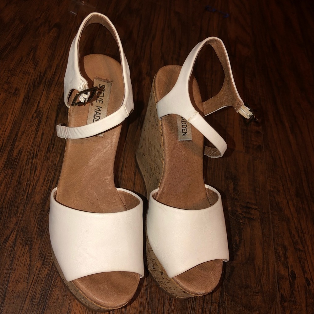 Steve Madden White Wedges